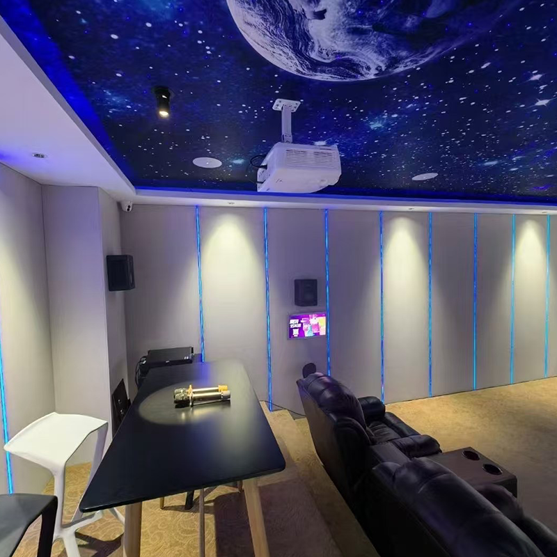 Design interior cu panouri de perete fonoabsorbante îmbrăcate în material textil, potrivite pentru hoteluri